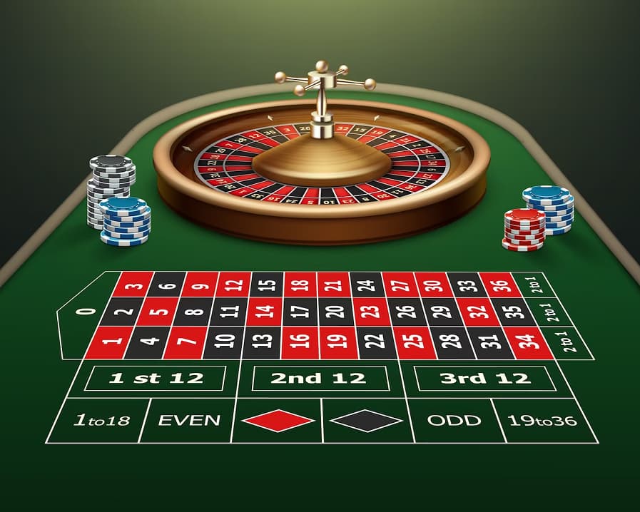 Roulette Game Table & Wheel